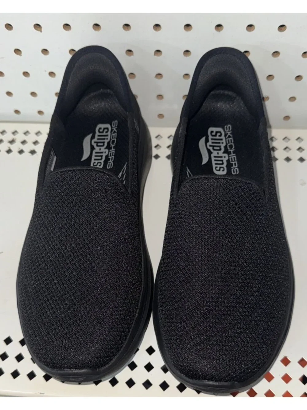 Skechers Go Walk Arch Fit 2.0 Delara Womens Slip On Shoes Size 7.5 WIDE Black
